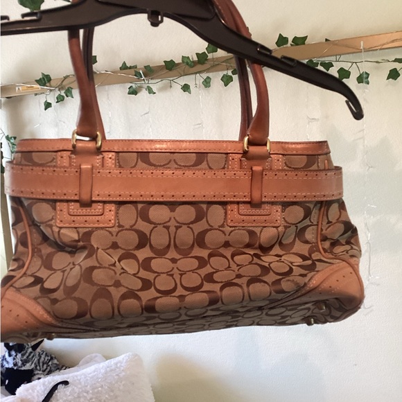 Coach Handbag - Picture 3 of 9